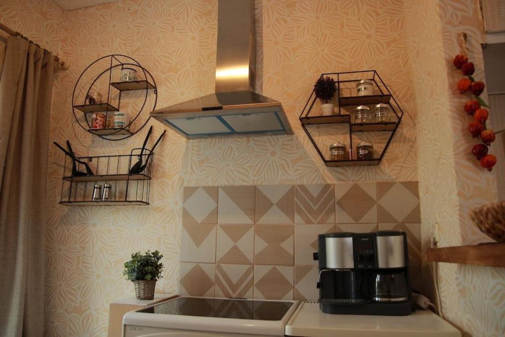 Καλινοβου 1 Κευελπιδων Πεδιον Αρεωσ Apartment Atena Exterior foto